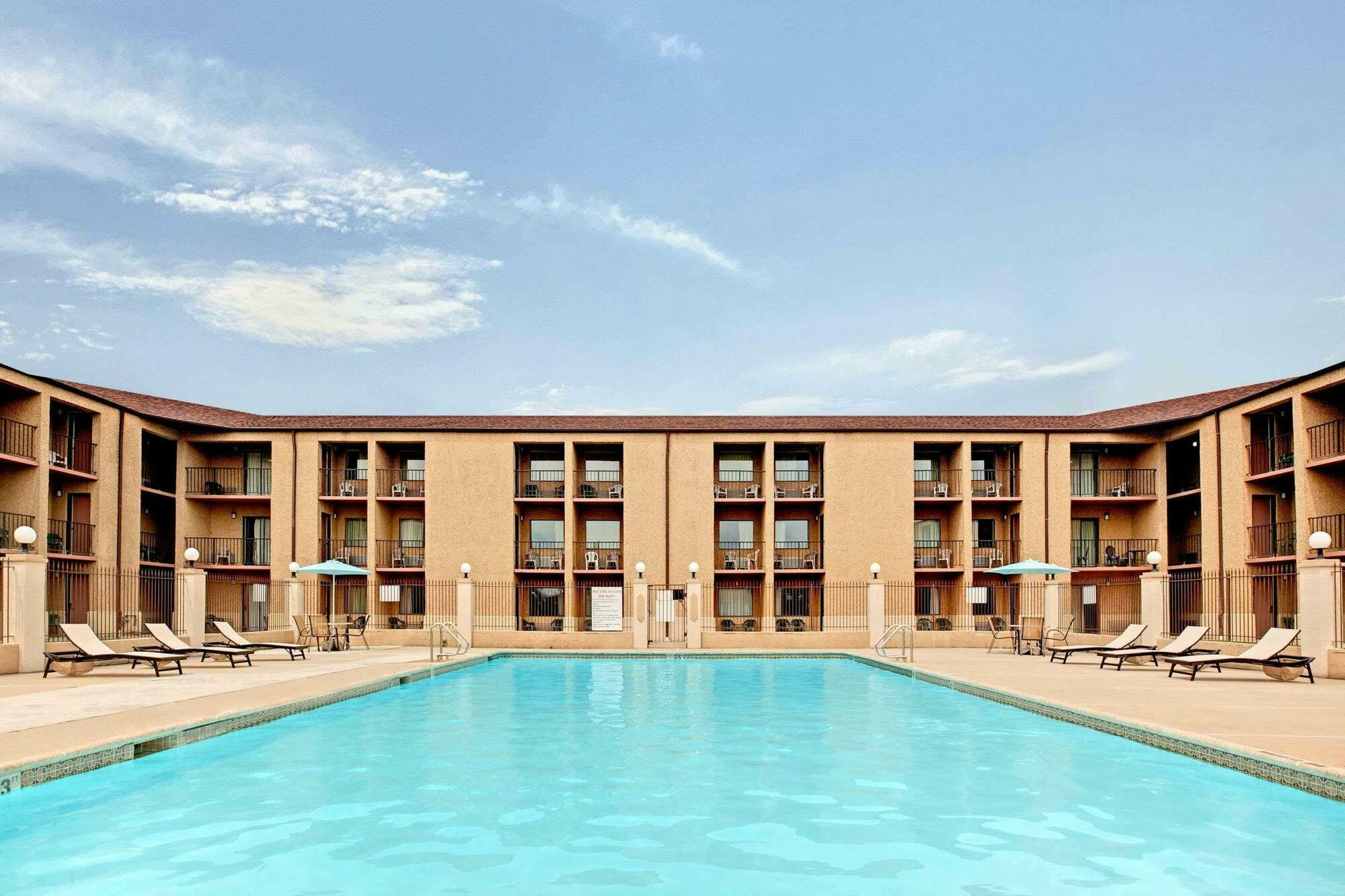 Howard Johnson By Wyndham Blackwood Near Philadelphia Экстерьер фото